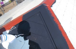 屋根：中塗り